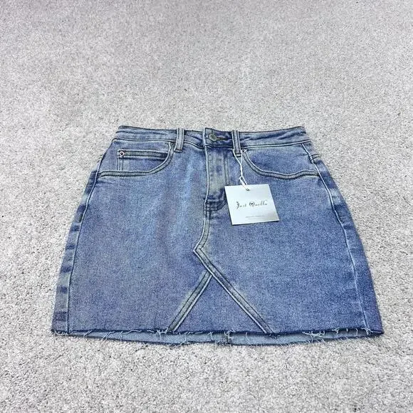 Just Quella Skirt Denim Blue Pockets Women’s Size 4-6 NWT - Picture 5 of 11
